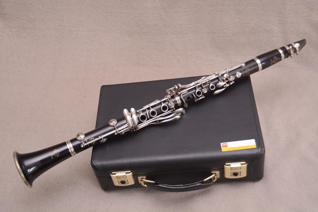 Buffet Crampon RC 18/6 - Bes-klarinet (Linker Es-sleutel), Muziek en Instrumenten, Bes-klarinet, Ophalen of Verzenden, Zo goed als nieuw