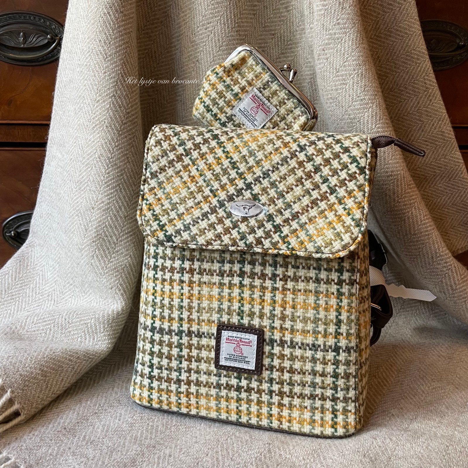 Schots Harris Tweed rugzakje met beursje Pied-de-poule, Hobby en Vrije tijd, Westdijk 41 3241 GT Middelharnis, Info@lijstjevanbrocante.nl