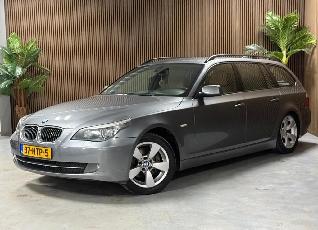 BMW 5 Serie Touring 523i Bns Edition II achter luchtvering k, Auto's, BMW, 93 €/maand, Euro 4, Zilver of Grijs, 5 stoelen