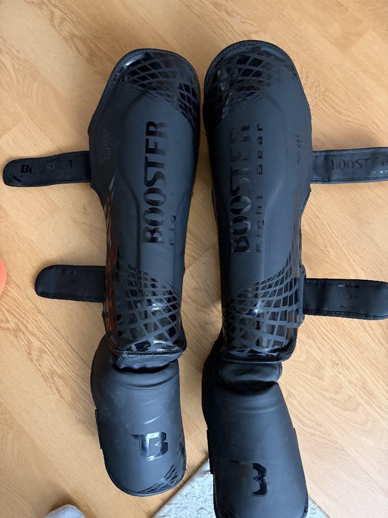Kickboks scheenbeschermers, Sport en Fitness, Verzenden, Zo goed als nieuw, Boksbeschermers
