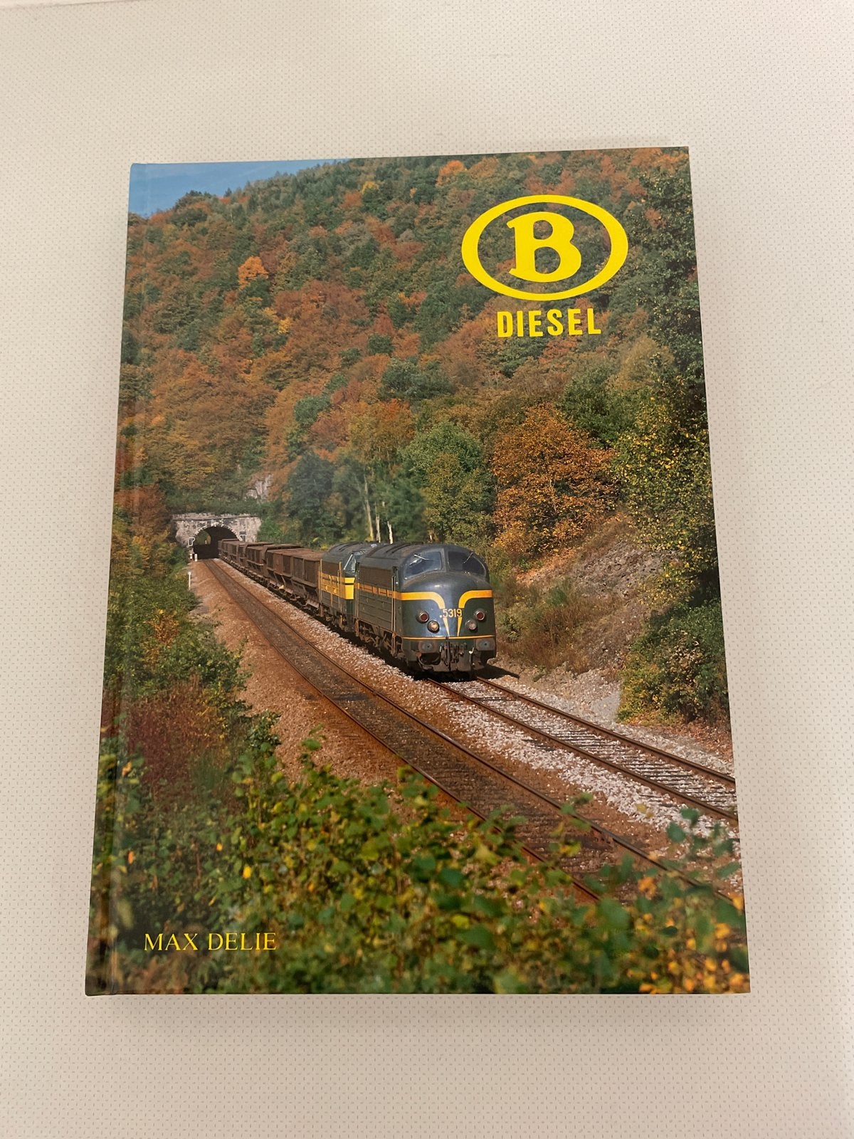 Boek: NMBS Diesel - Max Delie - Treinen België, Ophalen of Verzenden, Zo goed als nieuw