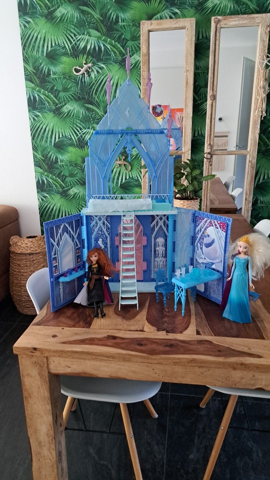 Frozen kasteel met Anna en Elsa poppen (Olaf mist), Ophalen, Gebruikt, Overige typen