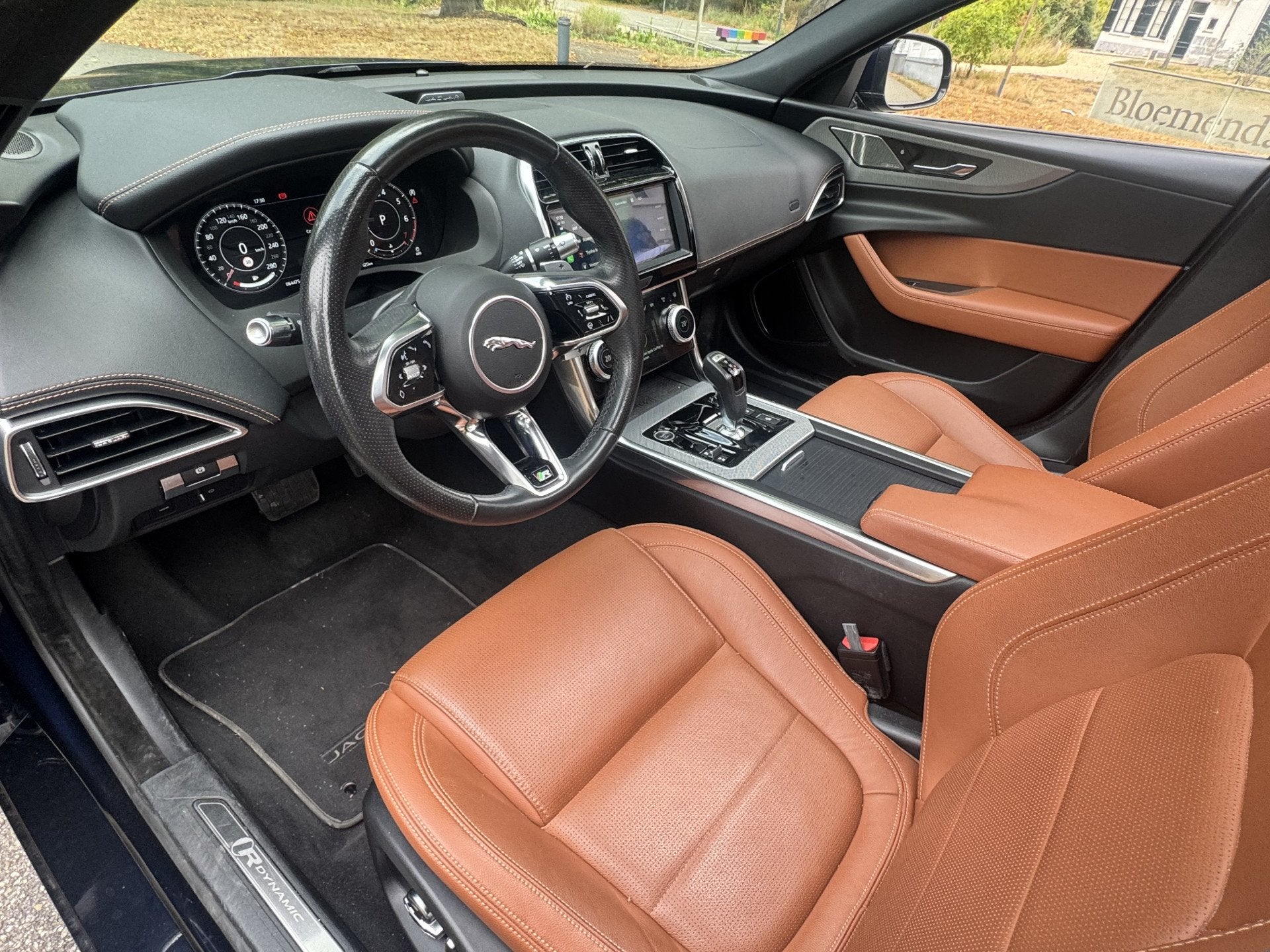Jaguar XE 2.0 P250 R-Dynamic HSE (bj 2021, automaat), Auto's, Jaguar, Automaat, Achterwielaandrijving, Euro 6, 4 cilinders
