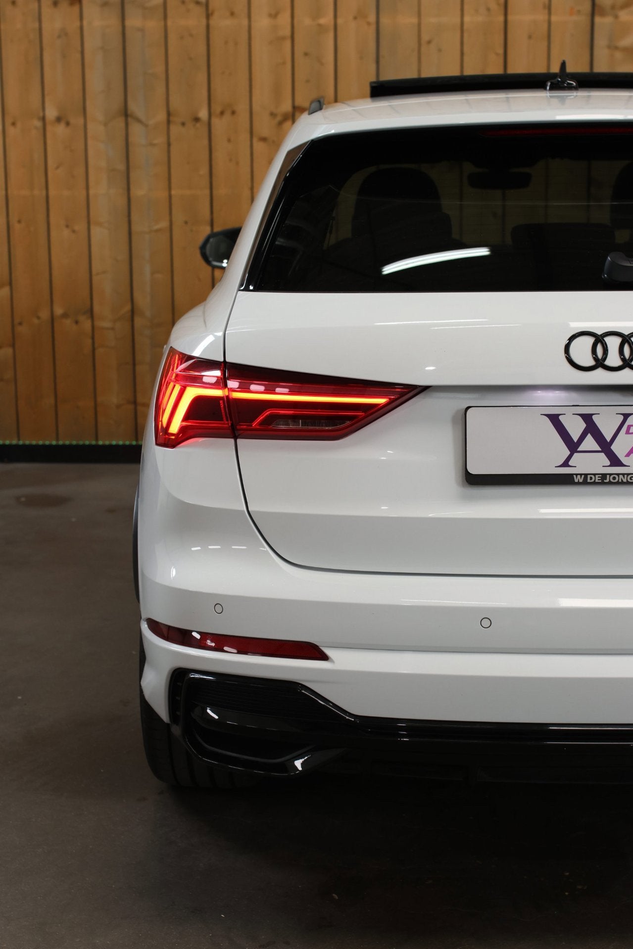 Foto 96 van Audi Q3 40 TFSI Quattro S-Line *Pano*360 Camera*Keyless*Trek