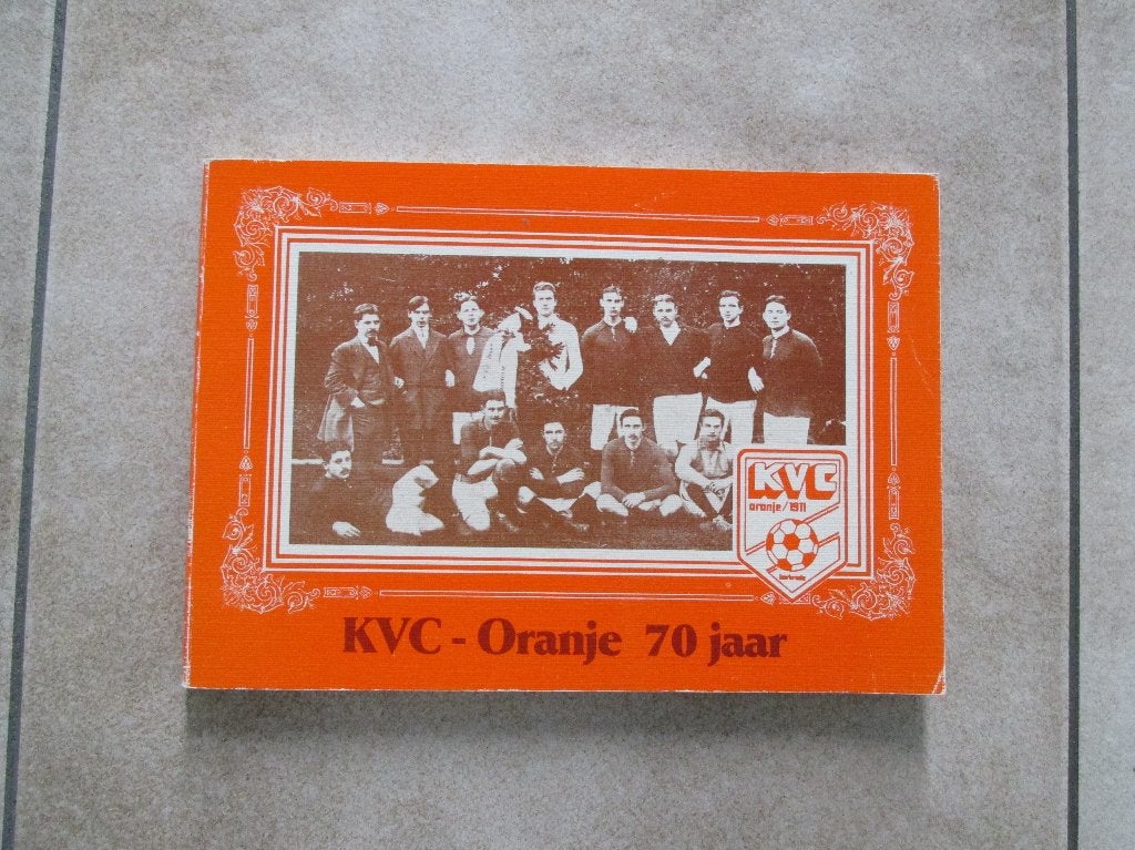 Kerkrade Bleijerheide voetbal 1981: KVC - Oranje 70 Jaar., Ophalen of Verzenden, Gebruikt, Overige binnenlandse clubs