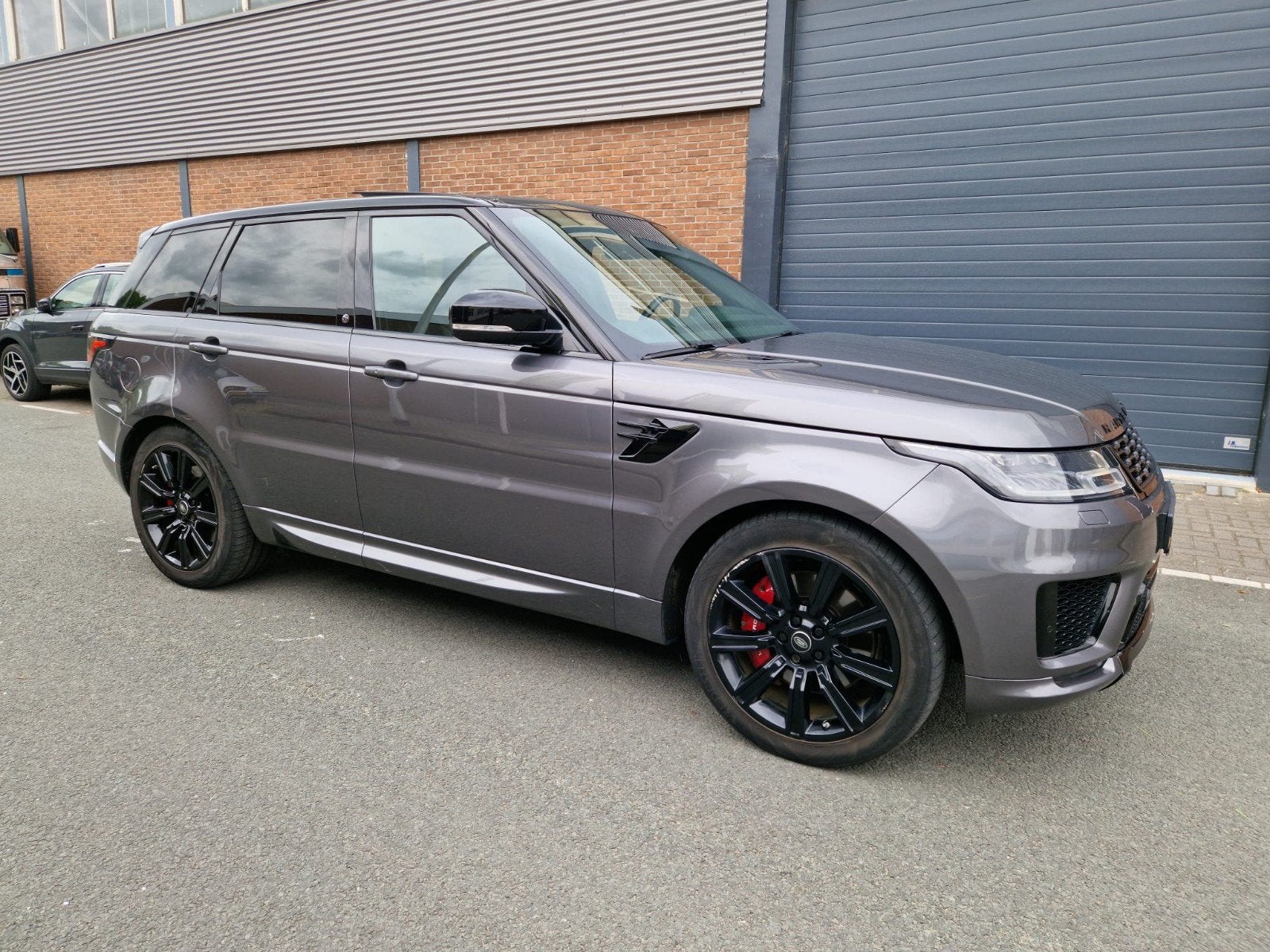 Land Rover Range Rover (sport) 2.0 P400e 404pk Commandshift, Automaat, 2500 kg, Plug-in hybride, Vierwielaandrijving