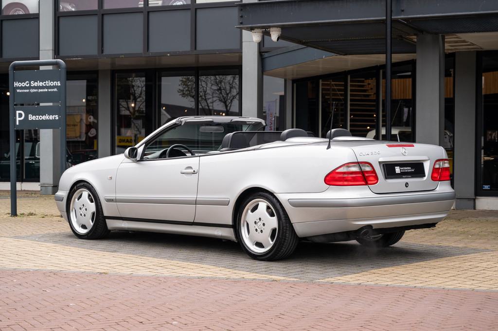 Mercedes-Benz CLK-Klasse CLK 320 Cabriolet Elegance, Automaat, Zwart, Cabriolet, Bedrijf