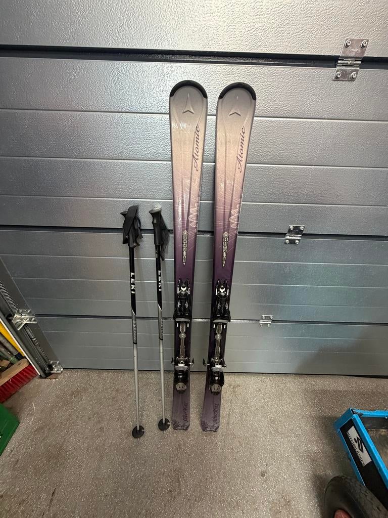 Atomic ski's met Leki stokken - Dames - 150 cm, 140 tot 160 cm, Ophalen of Verzenden, Zo goed als nieuw, Atomic