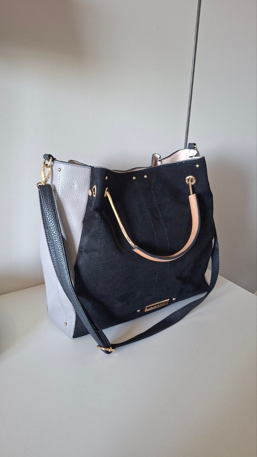 River Island Schoudertas / Handtas – Zwart/Grijs met Goud, Ophalen of Verzenden, Gebruikt, Zwart, Handtas