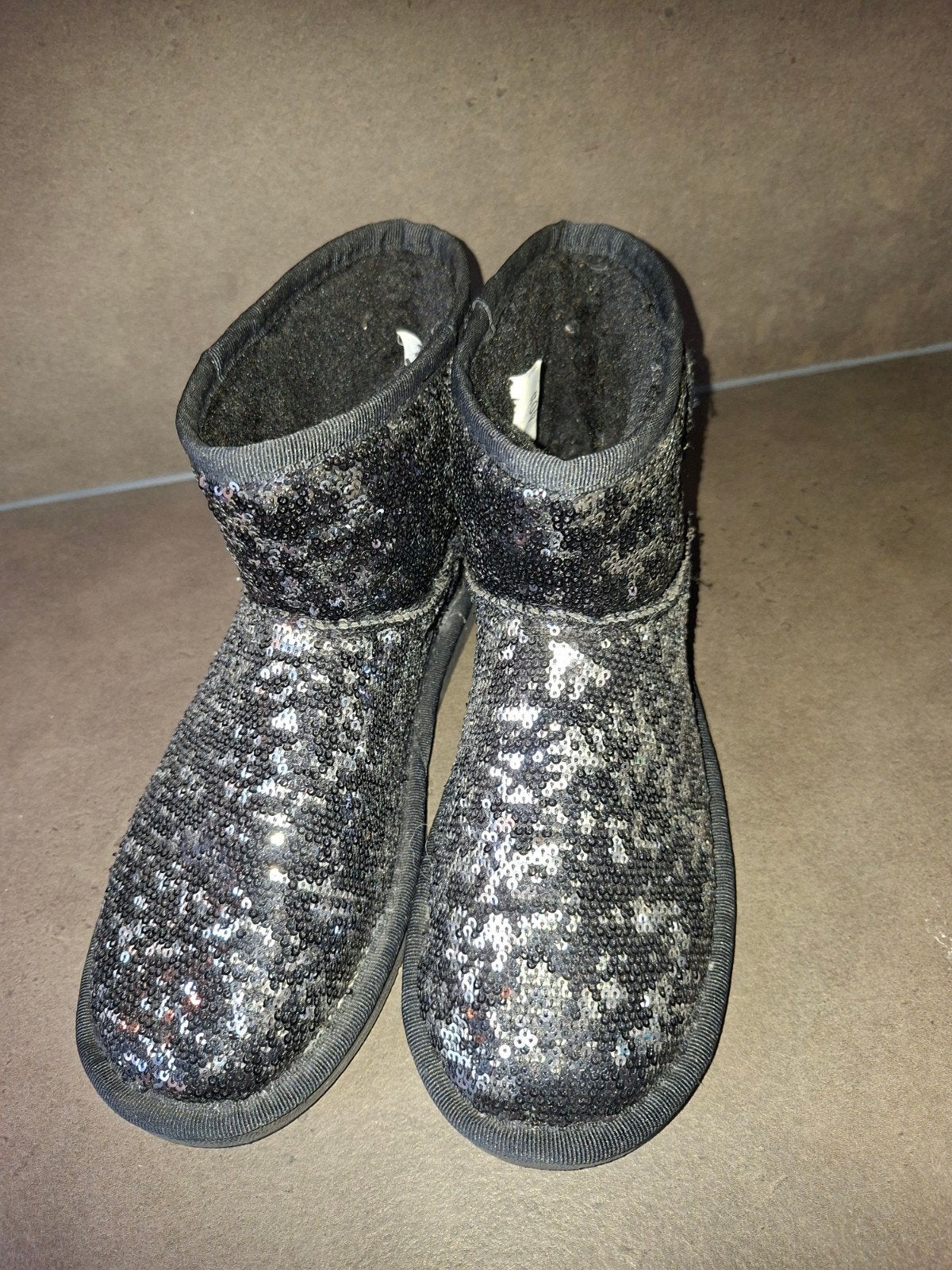 uggs dames, Ophalen, Zo goed als nieuw