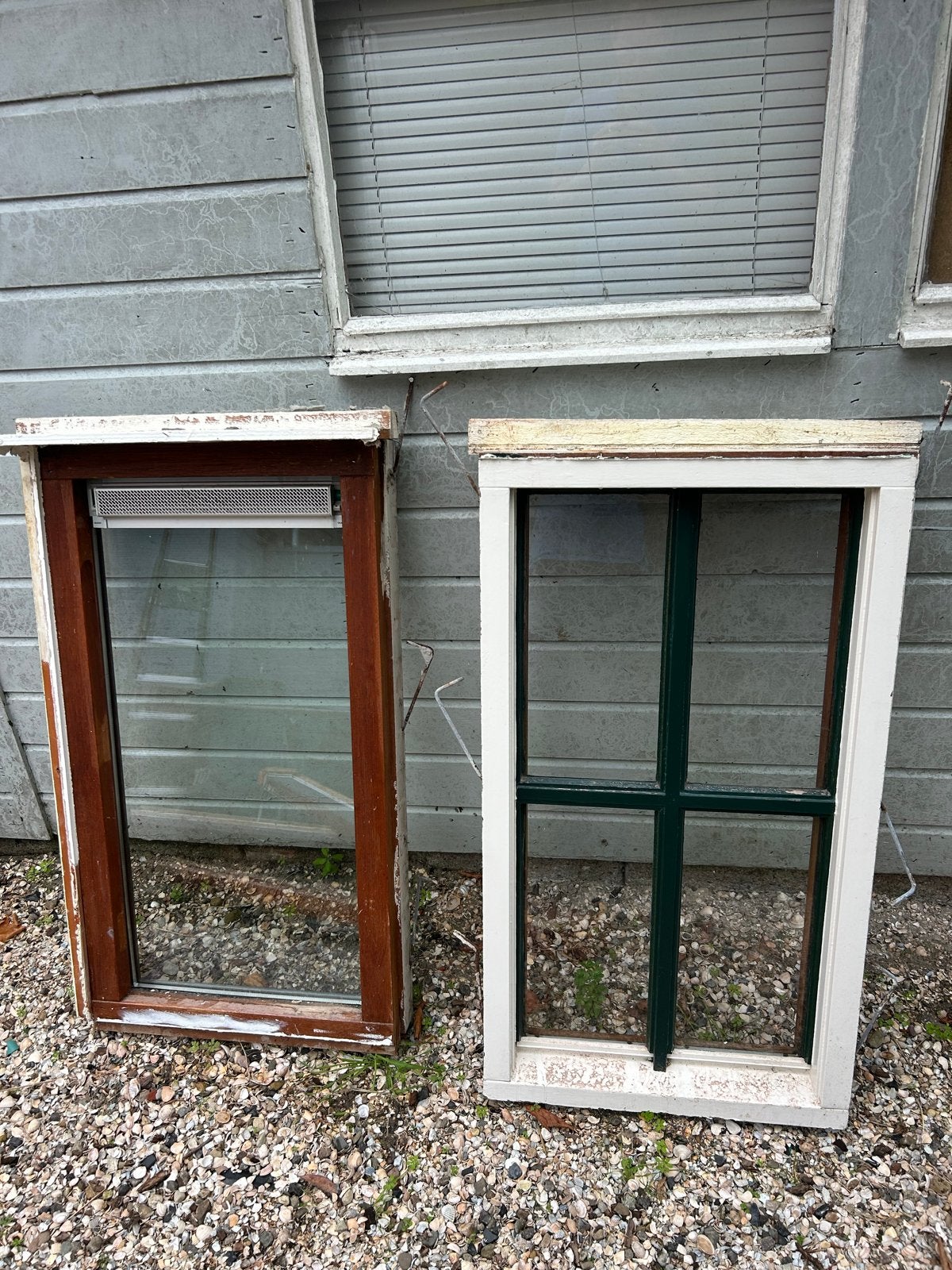 Twee gebruikte ramen met kozijn, Ophalen, Gevelraam of Ruit, Gebruikt, Minder dan 80 cm