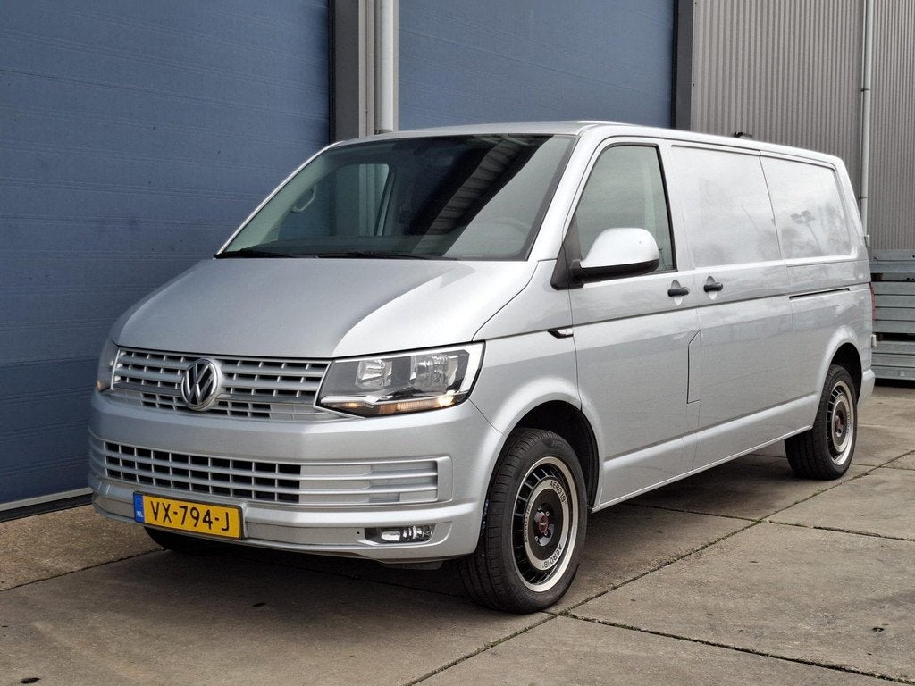 Volkswagen Transporter 2.0 TDI L2H1 Highline DUBBELE SCHUIFD, Auto's, Bestelauto's, Euro 5, Stof, Gebruikt, Zwart
