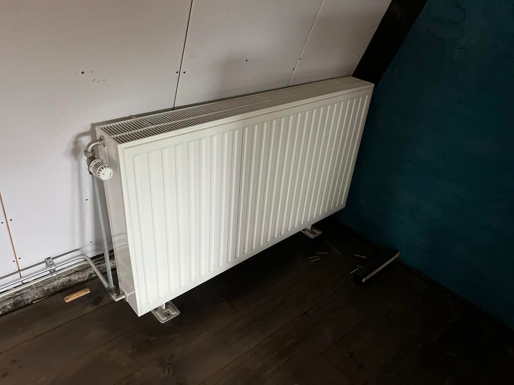 Radiator 135 x 75 cm, Ophalen, 30 tot 80 cm, Radiator, Zo goed als nieuw