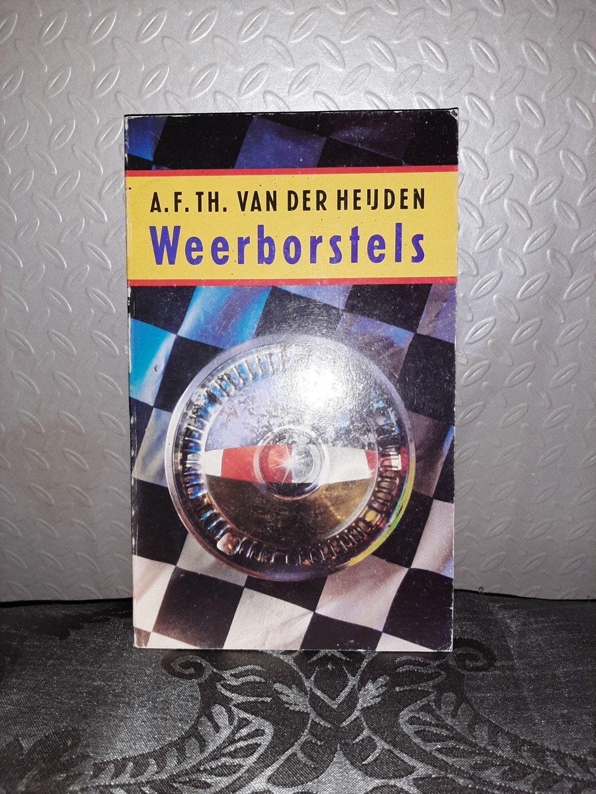 A.F.Th. van der Heijden - Weerborstels (Boekenweekgeschenk), Ophalen of Verzenden, Gelezen