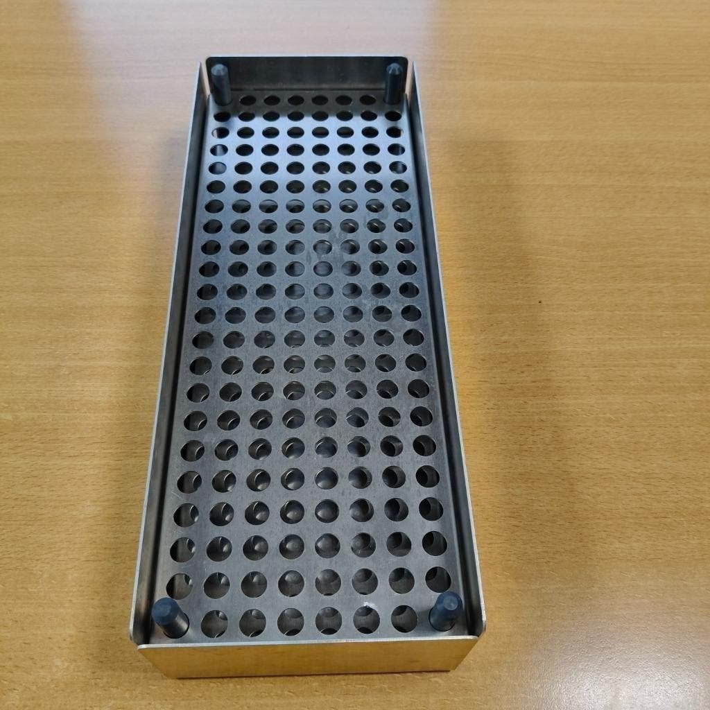 10x aluminium opbergbakken lekbakken/reageerbuis, Ophalen, Zo goed als nieuw