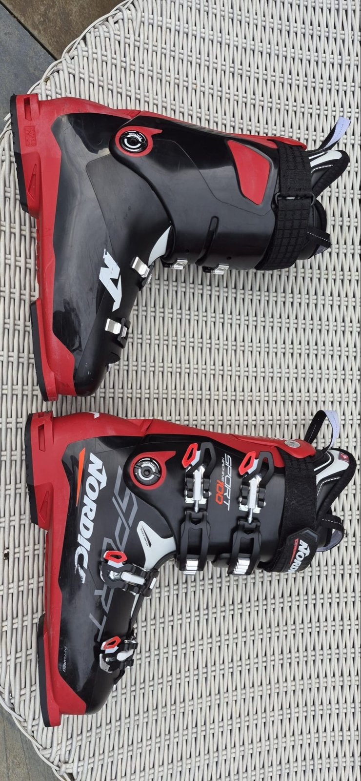 Nordica skischoenen maat 45,5 a 46 in kleur zwart/rood., Schoenen, Ophalen of Verzenden, Zo goed als nieuw, Nordica