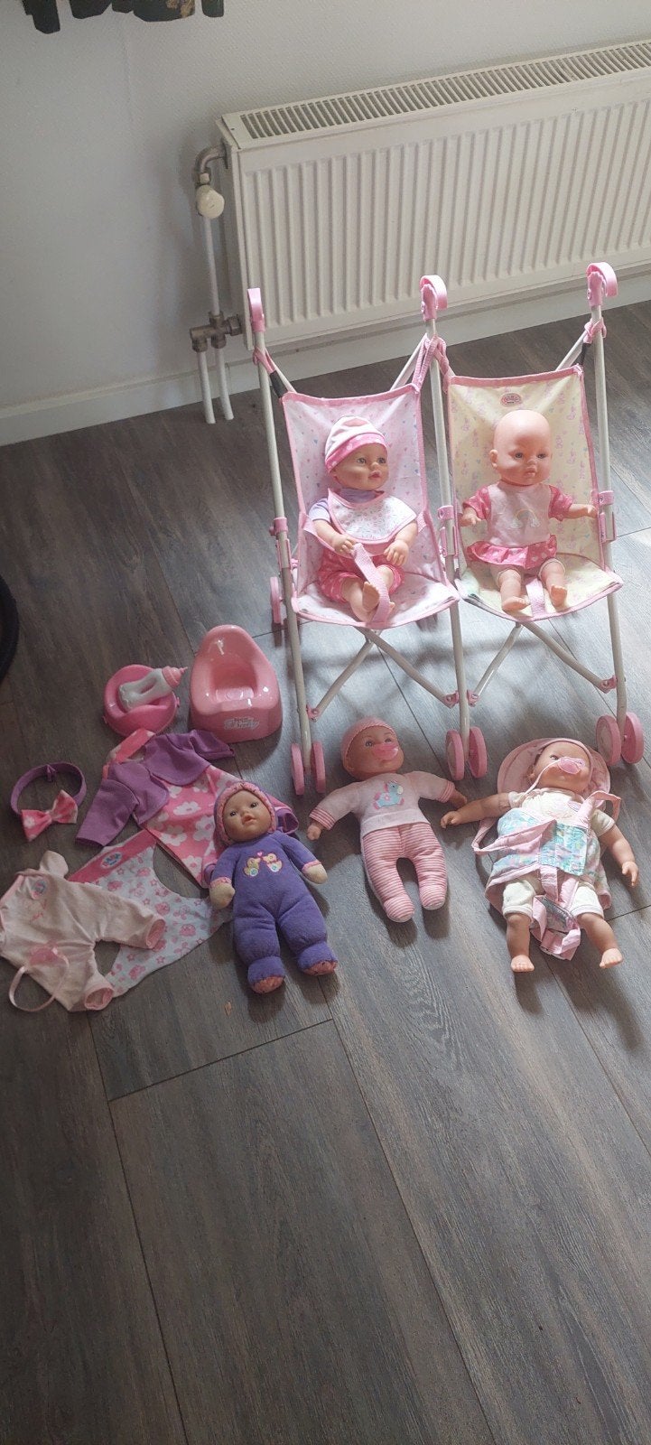 babyborn poppen, kinderwagen en toebehoren, Kinderen en Baby's, Speelgoed | Poppen, Ophalen, Gebruikt, Babypop