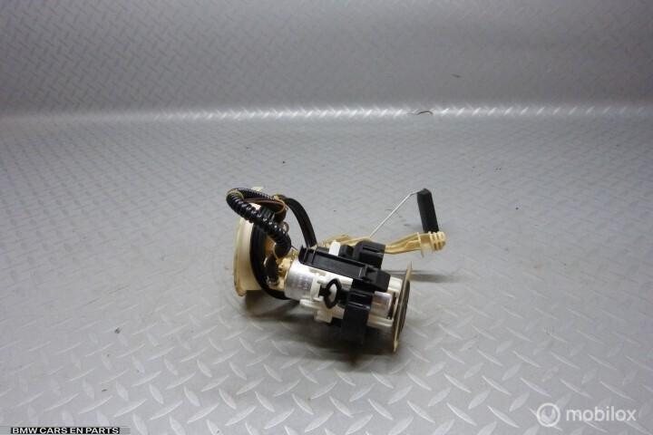 benzinepomp bmw 5 serie e39 sedan en touring, Gebruikt, Ophalen of Verzenden, BMW, BMW