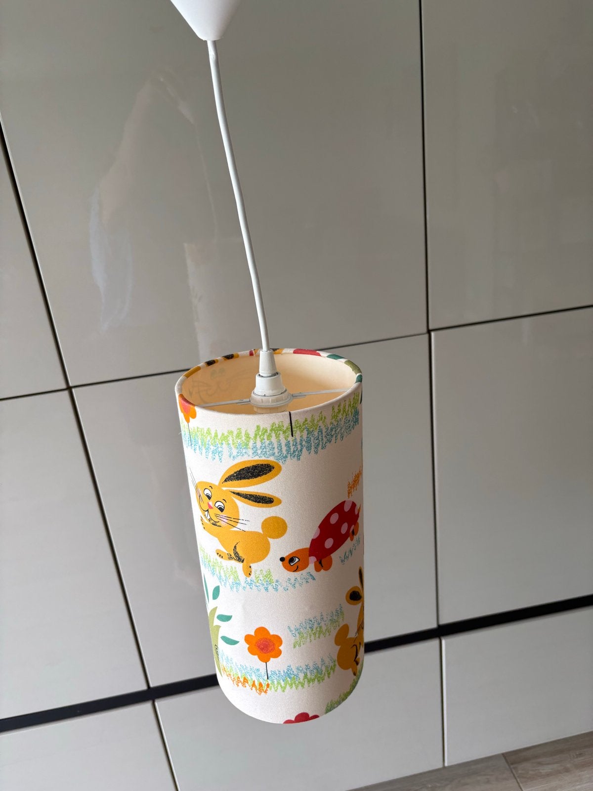 Leuke (retro) kinderlamp met dierenprint, Textiel, Zo goed als nieuw, Retro, E27 (groot)