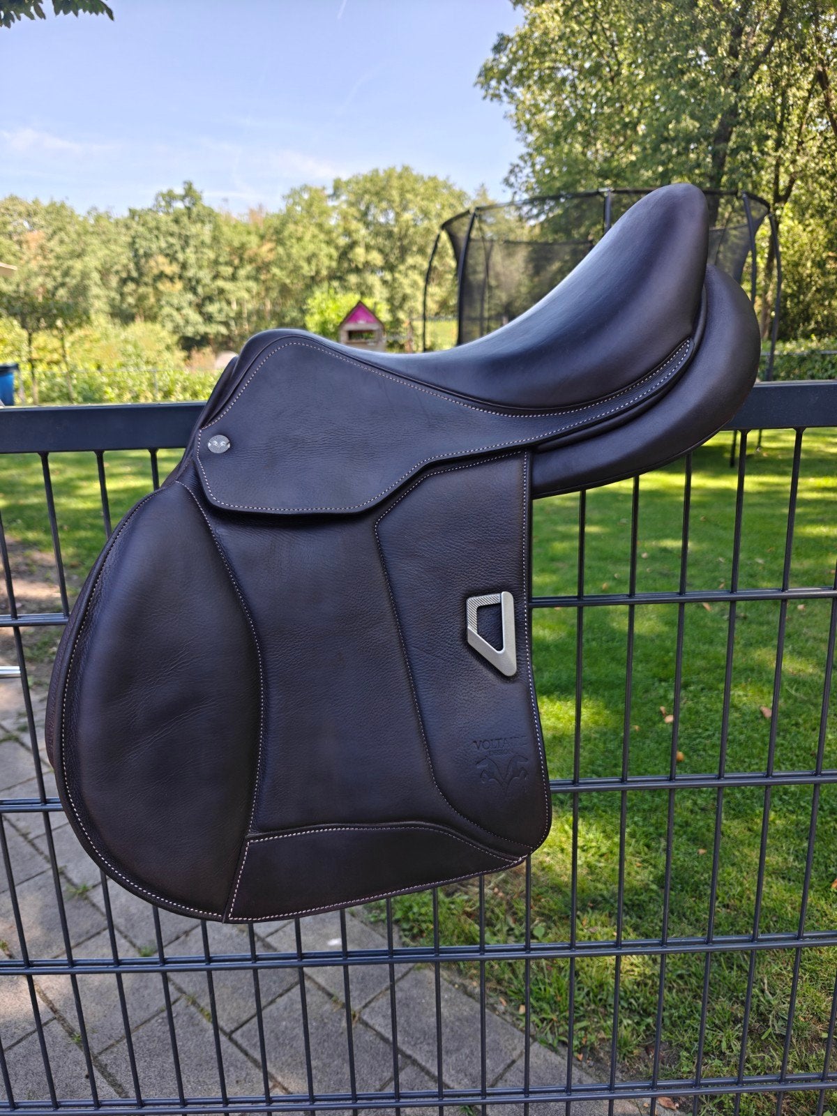 🌟 TE KOOP | Voltaire Blue Infinite Springzadel – Nieuwstaat, Schoft-/schoudervrijheid, Vlakke zit, Overige merken, M (17 inch)