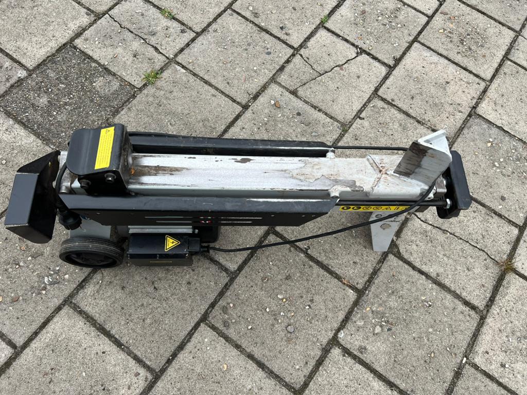 Kloofmachine te huur! Drukt tot 7 ton weg!, Tuin en Terras, Kloofmachines, Zo goed als nieuw, Liggend, Ophalen of Verzenden