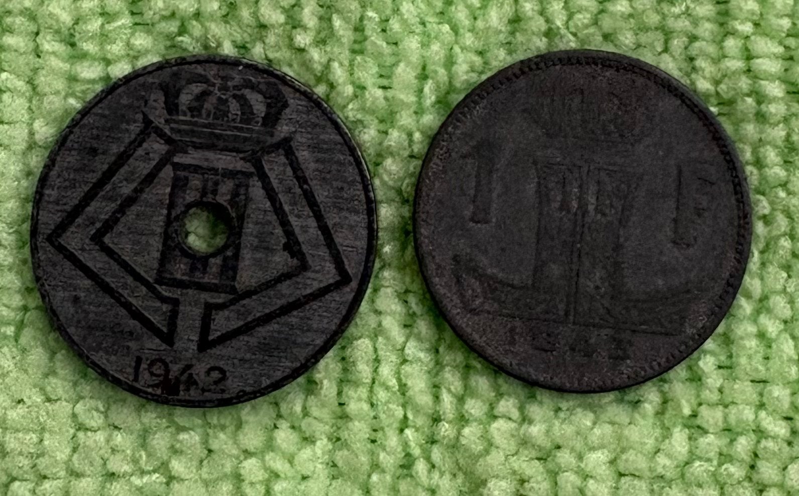 Belgische 10 Centimes munten uit 1942/43 (2 stuks), Postzegels en Munten, Munten | België, Ophalen of Verzenden, Overig, Losse munt