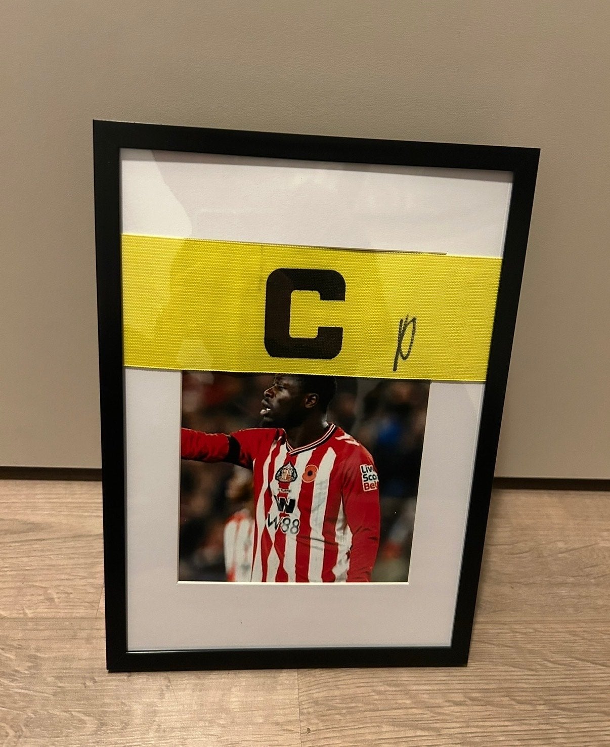 Gesigneerde aanvoerdersband Brian Brobbey + bewijs, Ophalen of Verzenden, Zo goed als nieuw, Ajax, Overige typen