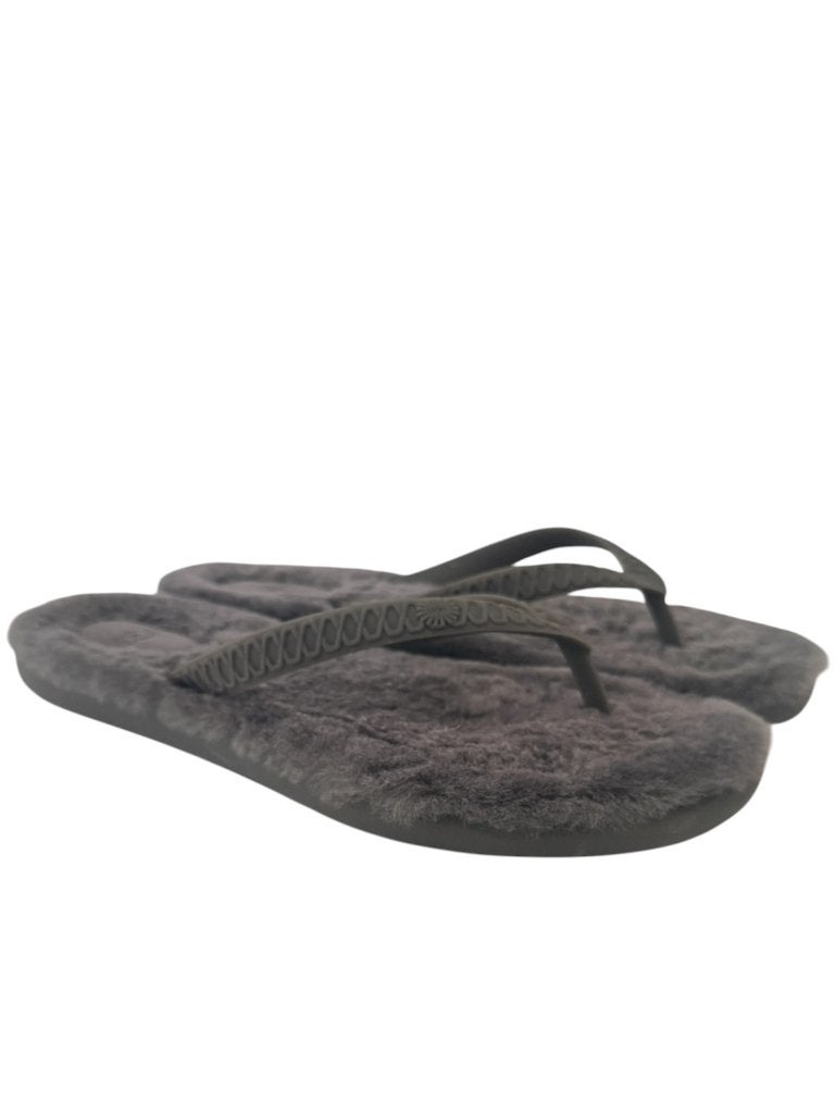 Ugg slippers 39, Nieuw, Ophalen of Verzenden, Grijs