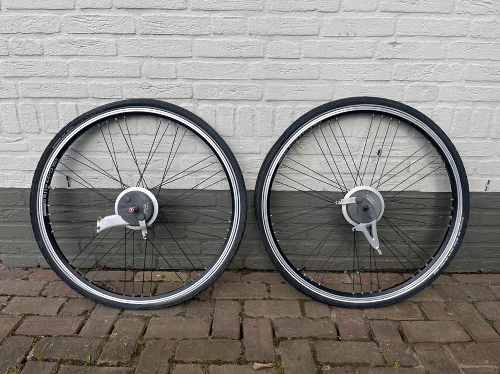 Voor en achterwiel 28” inch, Fietsen en Brommers, Fietsonderdelen, Ophalen of Verzenden, Gebruikt, Wiel