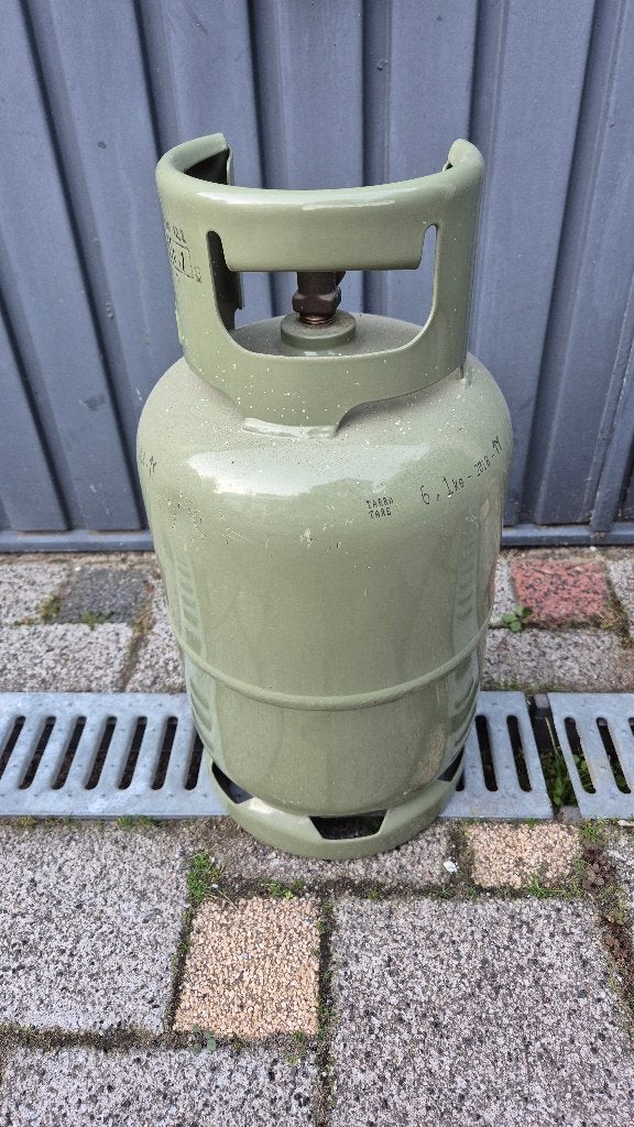 Lege gasfles met verlopen keuring, Ophalen, Gebruikt
