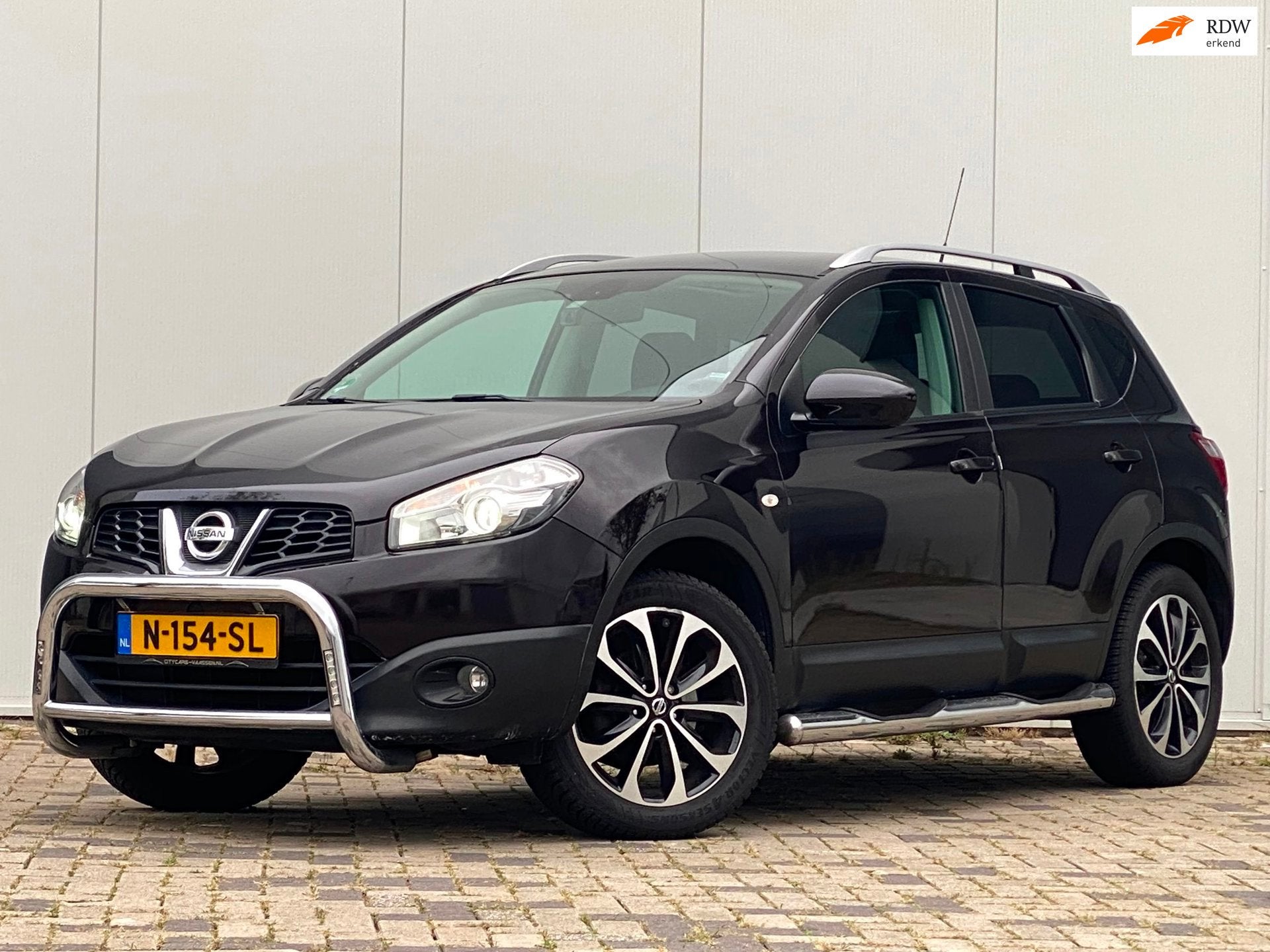Nissan Qashqai 2.0 Connect Edition 4WD PANORAMA NAVI CAMERA, Auto's, 1325 kg, Gebruikt, Bedrijf, Handgeschakeld