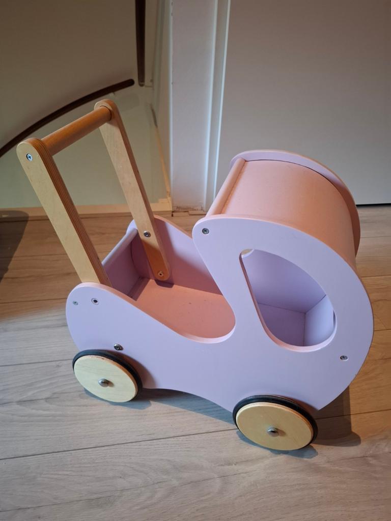 Houten poppenwagen, Kinderen en Baby's, Speelgoed | Poppen, Ophalen of Verzenden, Zo goed als nieuw, Babypop