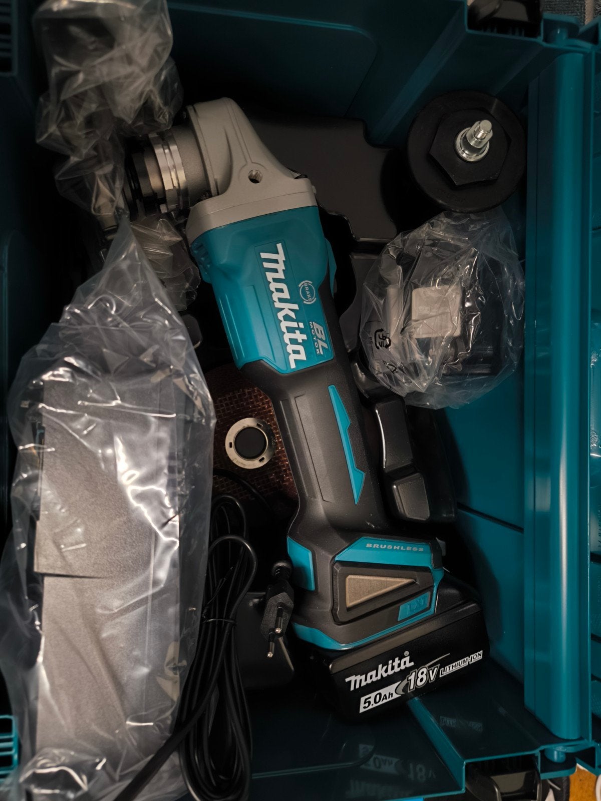 Makita DGA506RTJ 18V Accu Haakse Slijper Set 125mm, Ophalen