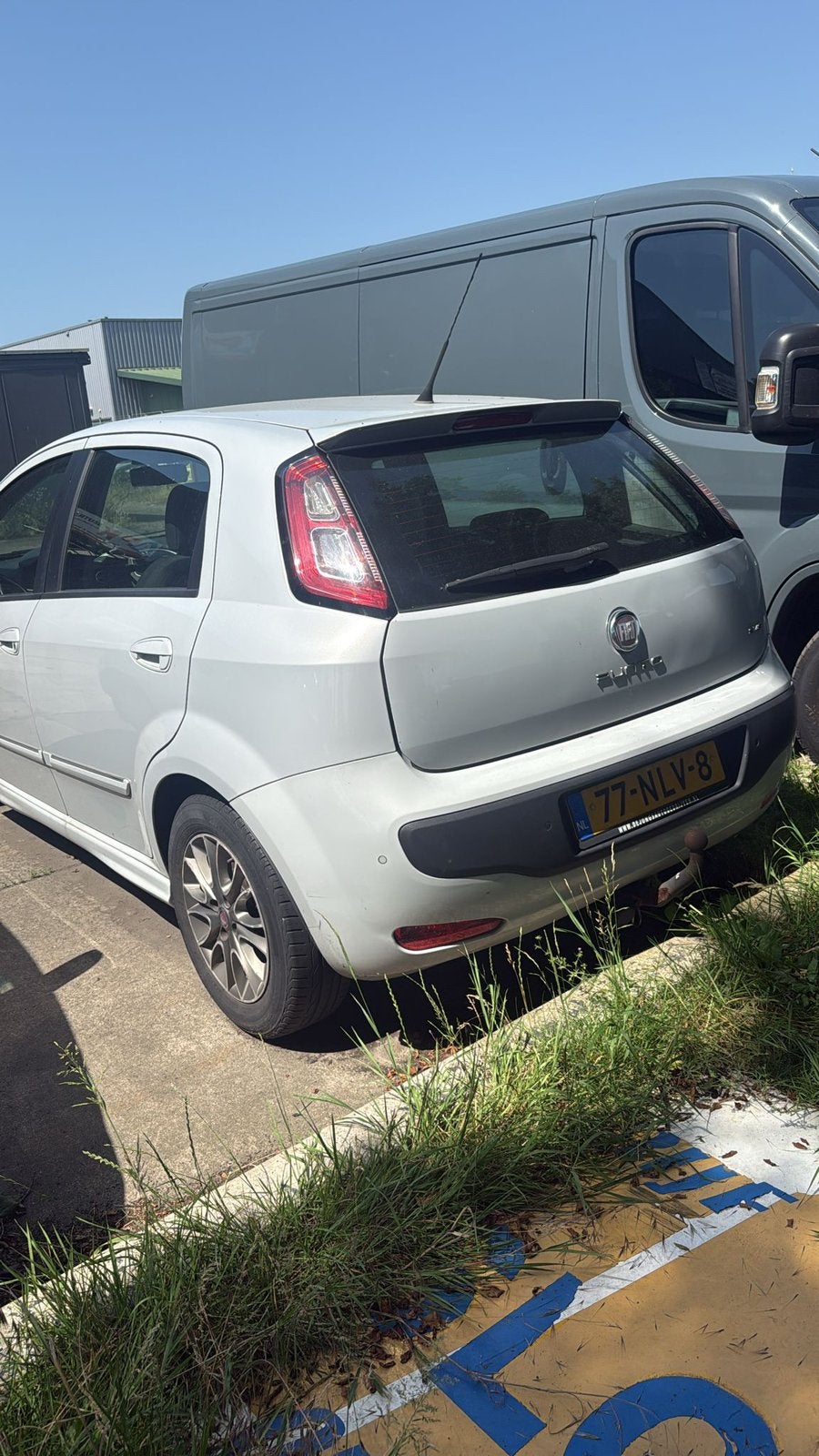 Fiat Punto 1.3 Multijet 62KW 5DR 2010 Wit, Auto's, Voorwielaandrijving, 28 km/l, 4 cilinders, Wit
