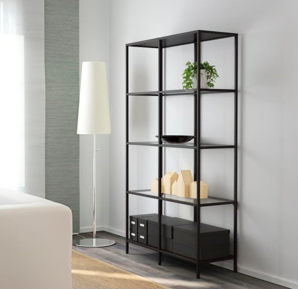 IKEA VITTSJÖ Stellingkast - Zwartbruin/Glas, Ophalen, Gebruikt