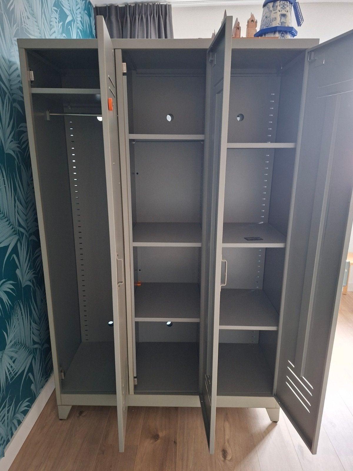 locker kast (2x), Ophalen, Gebruikt