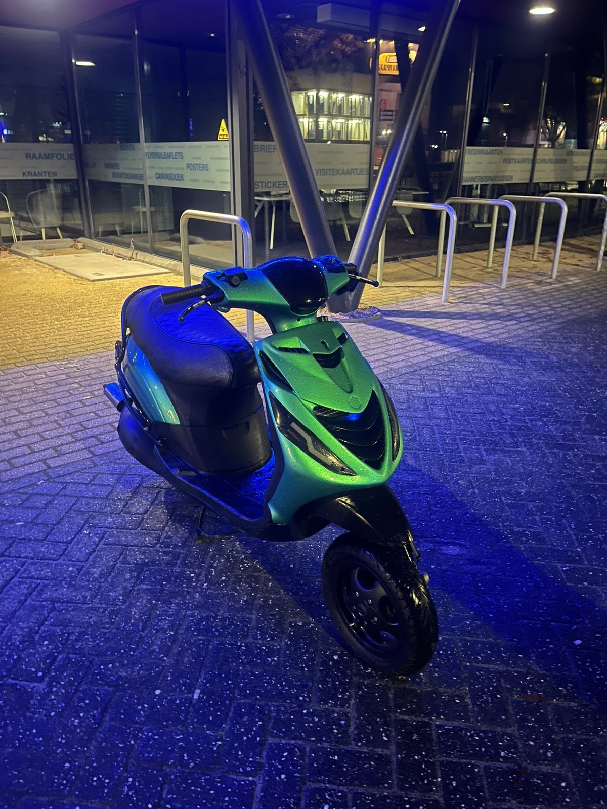 Originele Zip 70cc h2o 2t sp | 9k km (teruil voor zip/vespa), Fietsen en Brommers, Ophalen of Verzenden, Zo goed als nieuw
