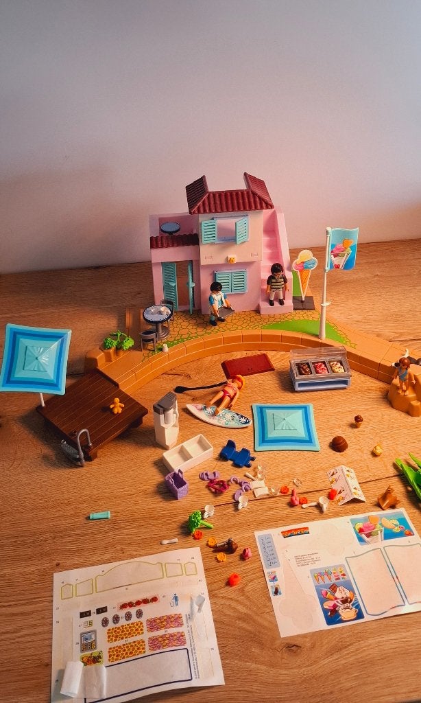 Grote playmobil beachhouse  set met doos, 1234road, Playmoil.info@.nl, Gebruikt, Los playmobil