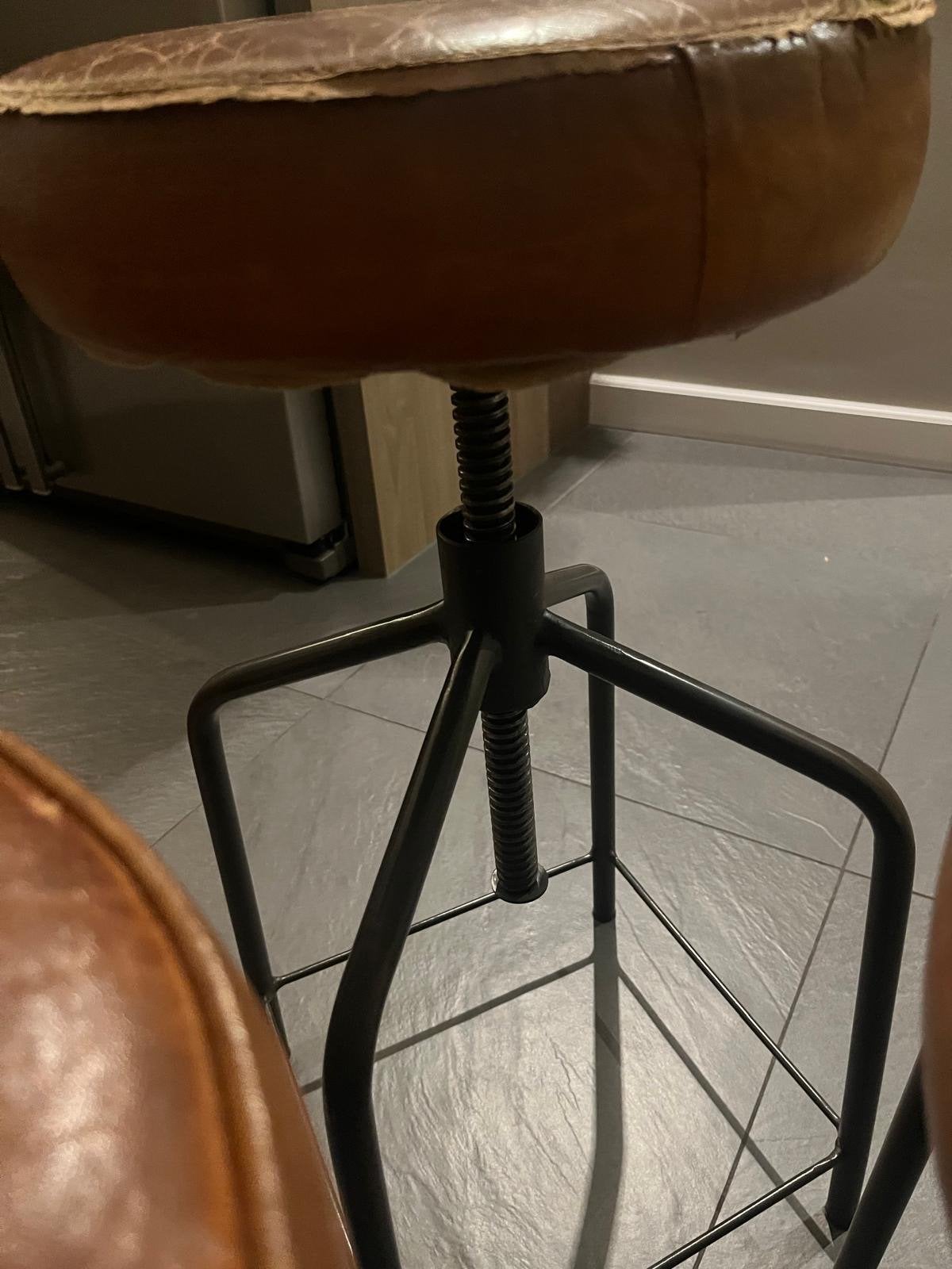 Set van 3 industriële barkrukken met leren zitting, Huis en Inrichting, Gebruikt, In hoogte verstelbaar, 60 tot 90 cm, Leer
