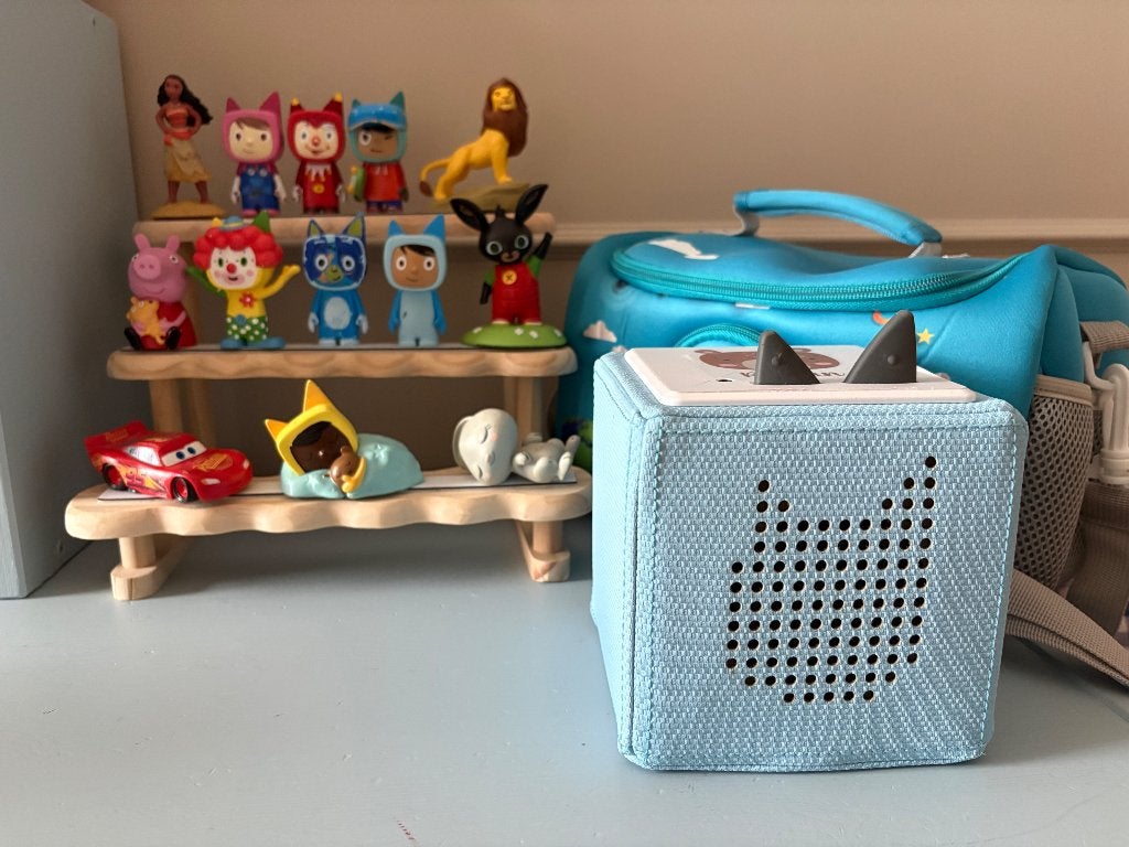 Toniebox met 13 tonies incl Nederlandstalige Bing en Peppa, Ophalen, Gebruikt, Jongen of Meisje