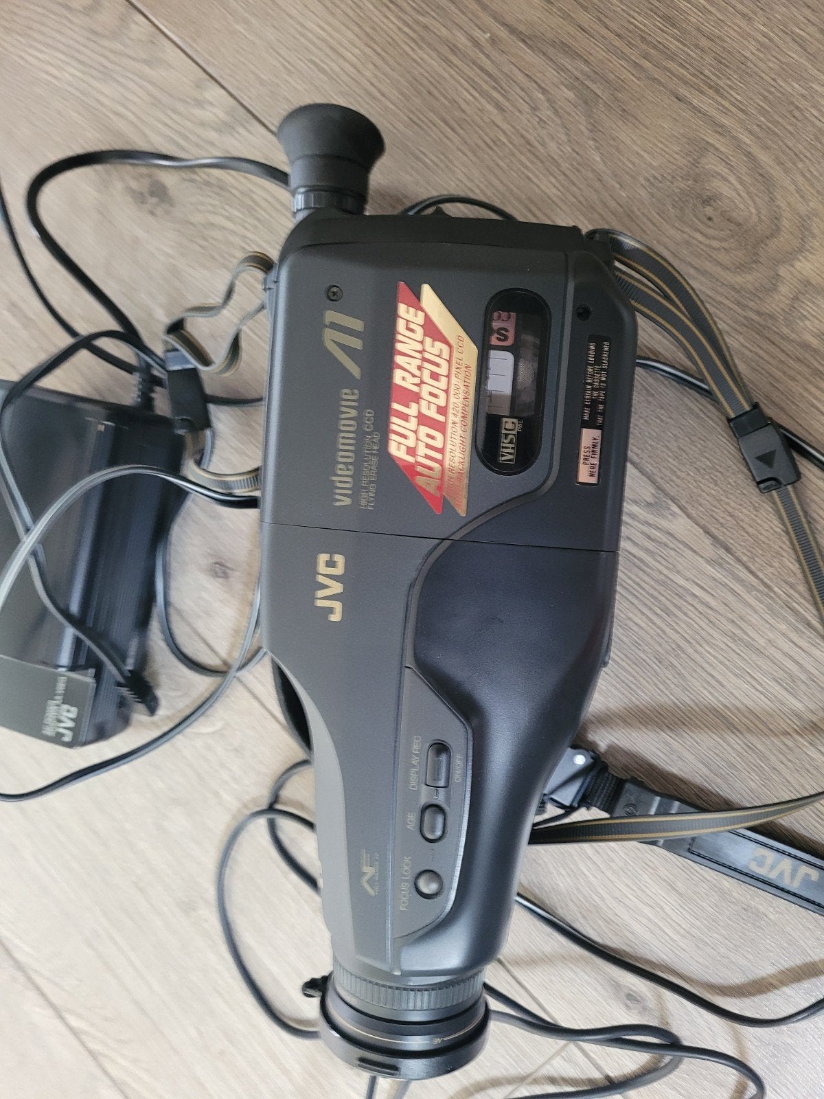 JVC GR-A1 Videocamera VHS-C met handleiding en adapter, Audio, Tv en Foto, Videocamera's Analoog, Ophalen, VHS-C of SVHS-C, Camera