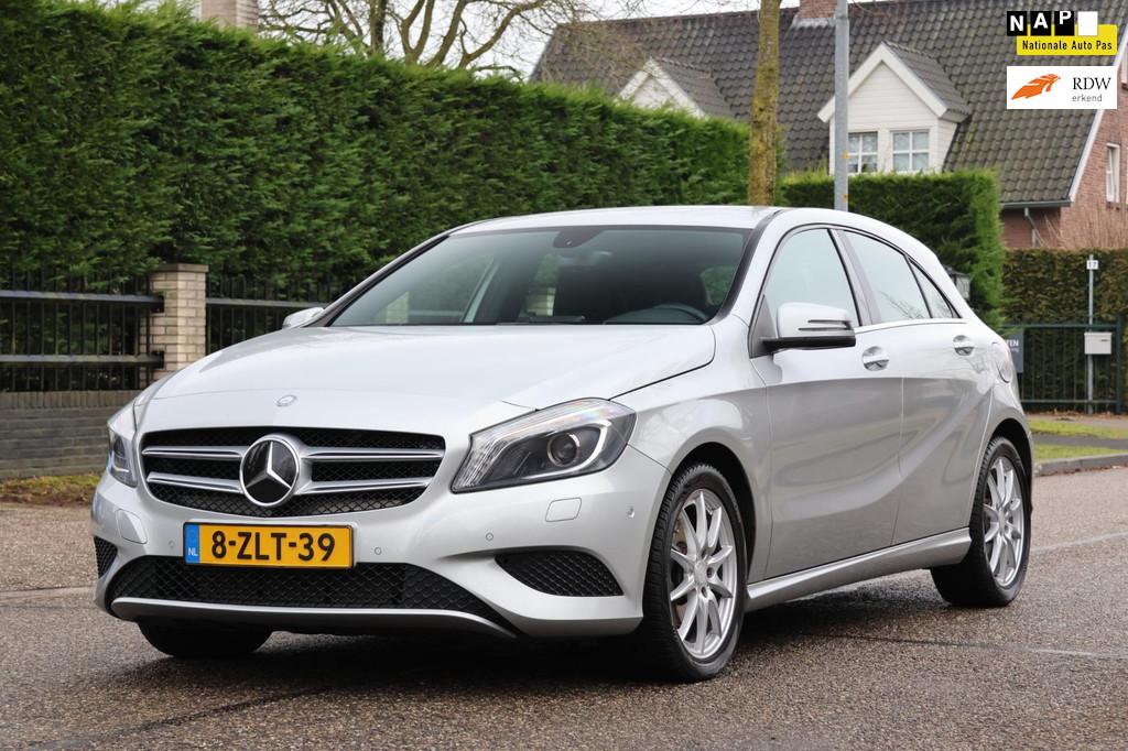 Mercedes-Benz A-klasse 180 Prestige | AUTOMAAT | NAVI | CRUI, Auto's, Gebruikt, 4 cilinders, 122 pk, 695 kg