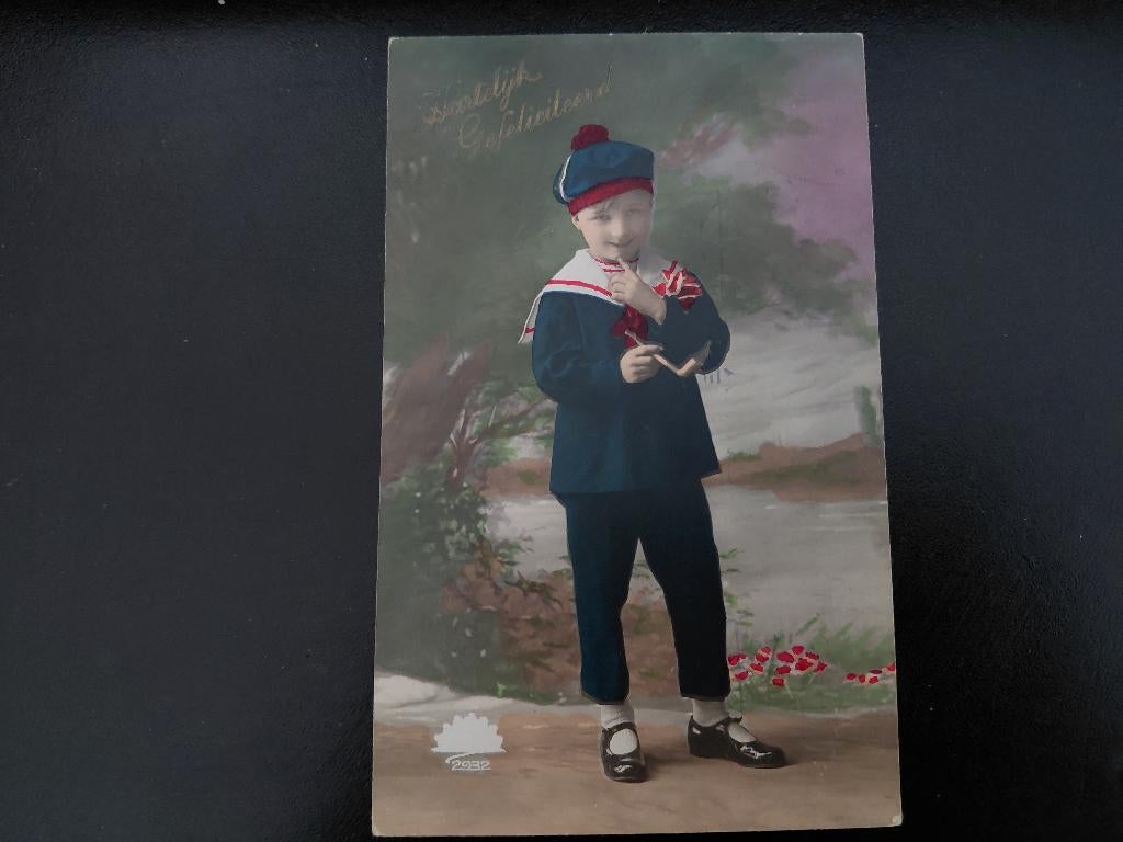 Art Deco, jongen met pijp en lakschoentjes, matrozenpak.1931, Verzamelen, Ansichtkaarten | Themakaarten, Verzenden, 1920 tot 1940