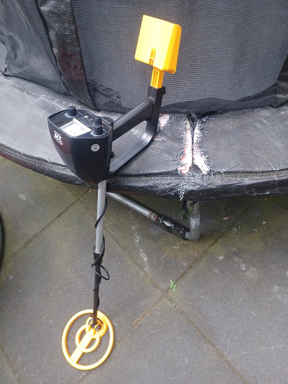 B2W Metaaldetector met schepje en opbergtas, Gebruikt, 30 cm of minder, Instelbare gevoeligheid, Ophalen