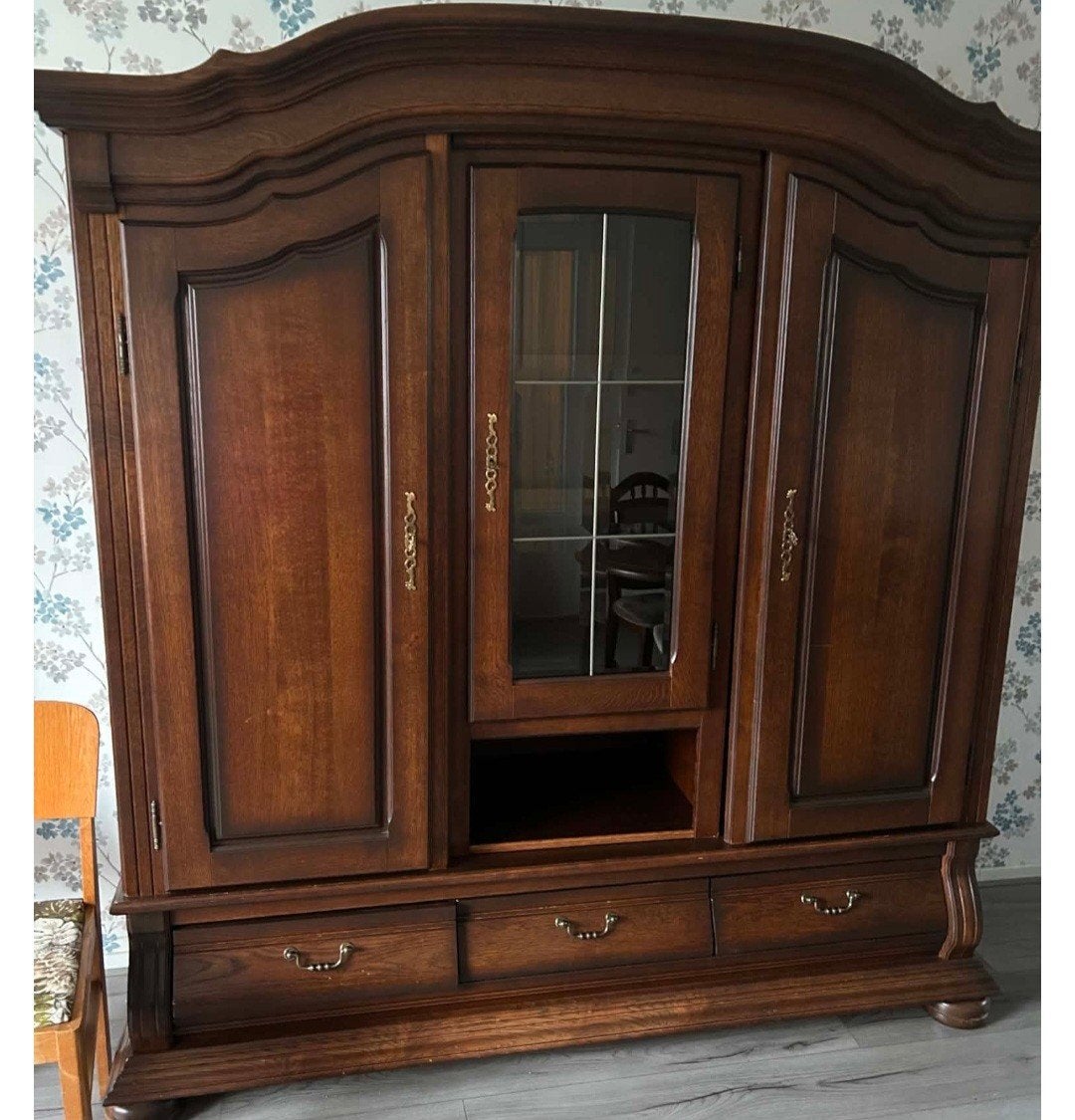 Kast en eventueel tafel en stoelen, Ophalen of Verzenden