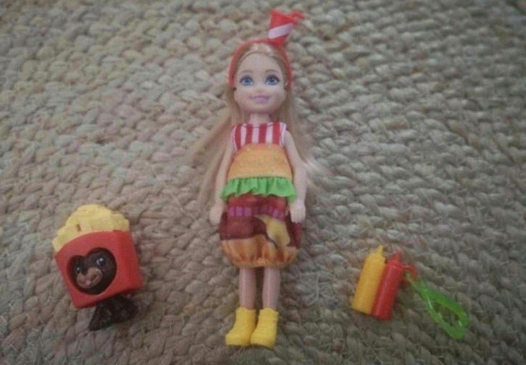 Barbie Chelsea fastfood set ZGAN, Ophalen of Verzenden, Zo goed als nieuw, Barbie