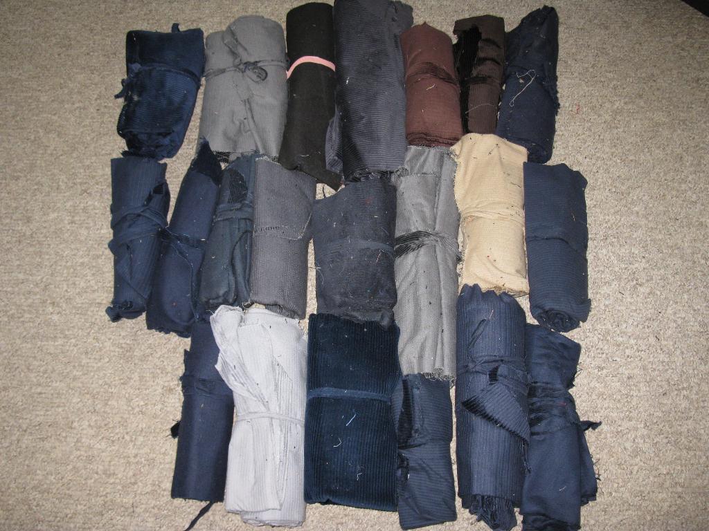 Restjes stof, ribfluweel, blauw, grijs, bruin, beige, zwart., Hobby en Vrije tijd, Stoffen en Lappen, 120 cm of meer, Zwart, Nieuw