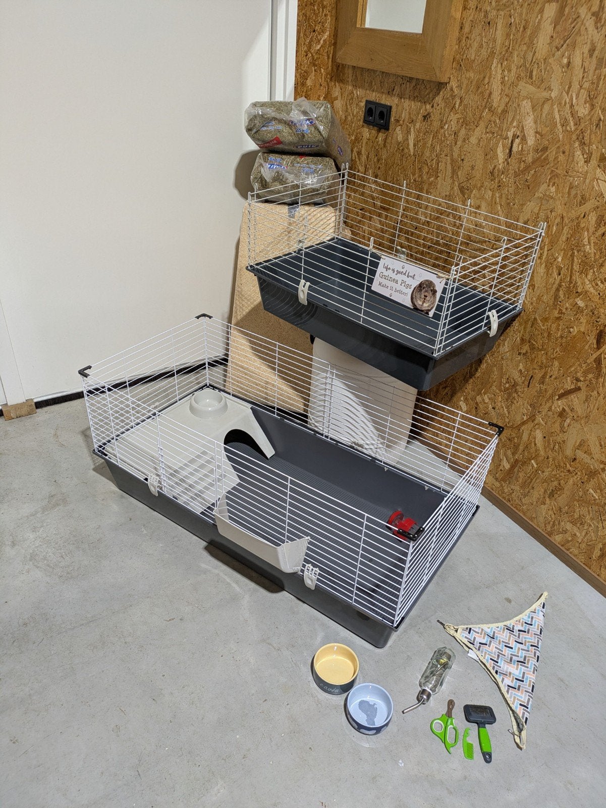 Complete cavia‑set – 2 kooien + 20 kg voer + ton vol hooi, Ophalen, Gebruikt, Overige typen