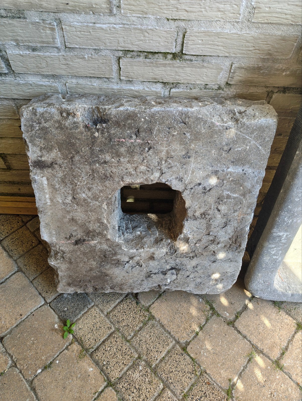 Blauwsteen putdeksel,voerbak ,granieten voerbak.waterpompen, Ophalen, Beton