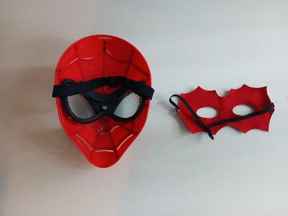 Spiderman Masker en Oogmasker Set - Cosplay/Verkleed, Ophalen of Verzenden, Zo goed als nieuw
